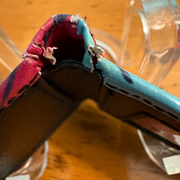 Superman Bi-Fold Wallet - Official DC Comics - Picture 7 of 9